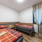 Apartmanovy Dom Poludnica - Chopok Juh 4* Tale