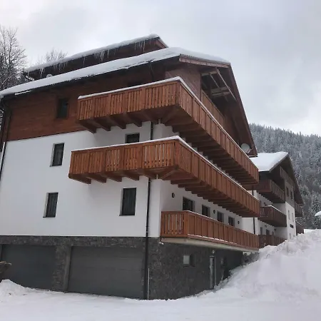 Apartmanovy Dom Poludnica - Chopok Juh Guest house Tale