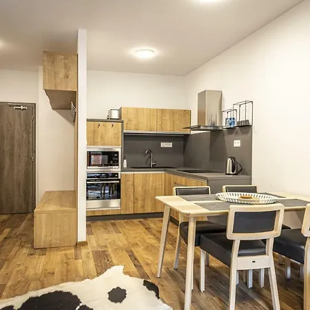 Apartmanovy Dom Poludnica - Chopok Juh 4*