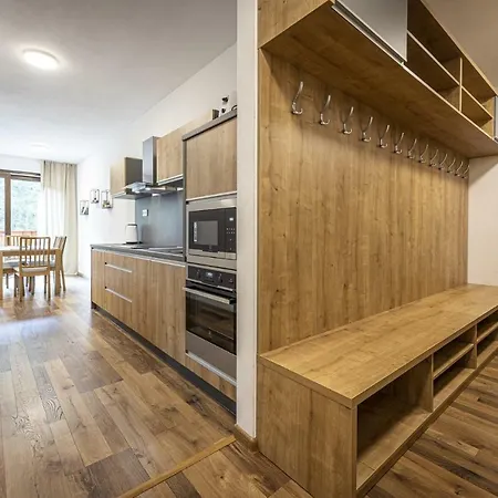 Guest house Apartmanovy Dom Poludnica - Chopok Juh