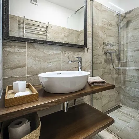 Apartmanovy Dom Poludnica - Chopok Juh 4* Tale