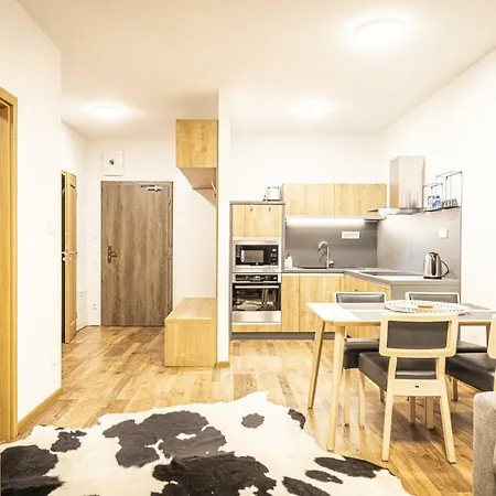Apartmanovy Dom Poludnica - Chopok Juh 4*
