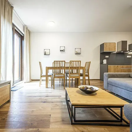 Apartmanovy Dom Poludnica - Chopok Juh 4*