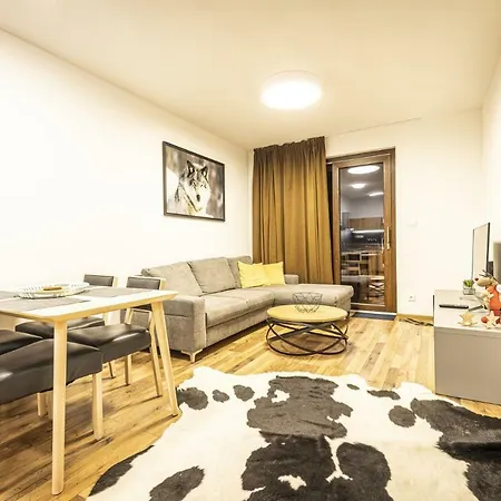 Apartmanovy Dom Poludnica - Chopok Juh 招待所