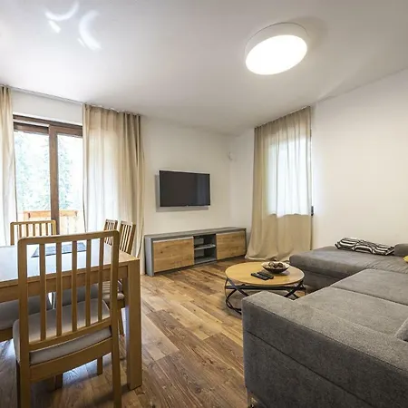 Apartmanovy Dom Poludnica - Chopok Juh 塔莱