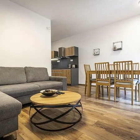 Πανσιόν Apartmanovy Dom Poludnica - Chopok Juh Tale